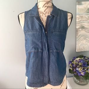 ✨NWT Theory Denim Top